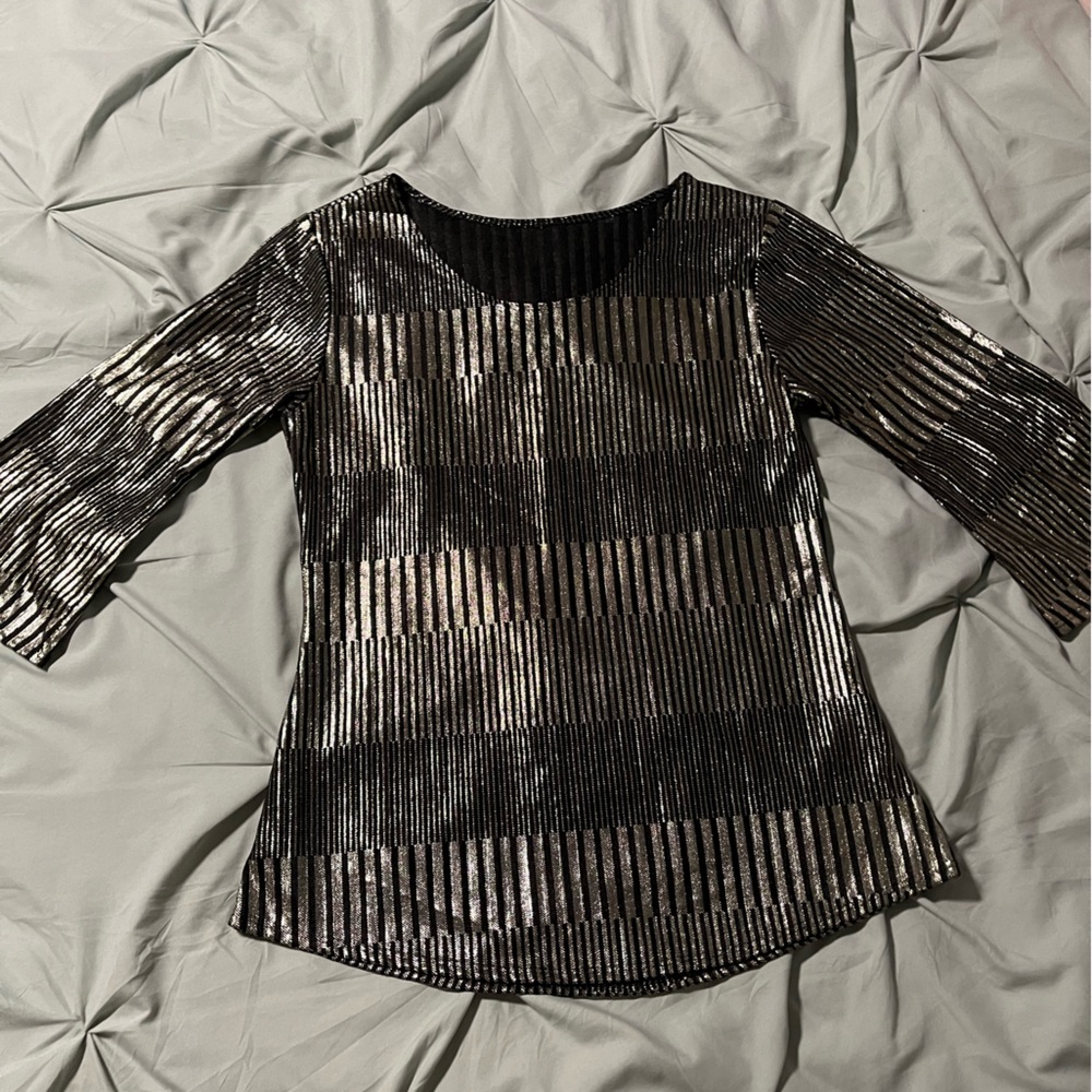 Super Fun Top w/ 3/4 sleeves